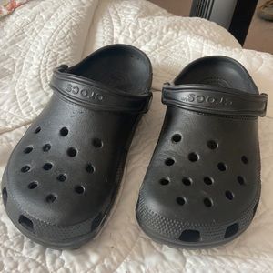 Black Crocs